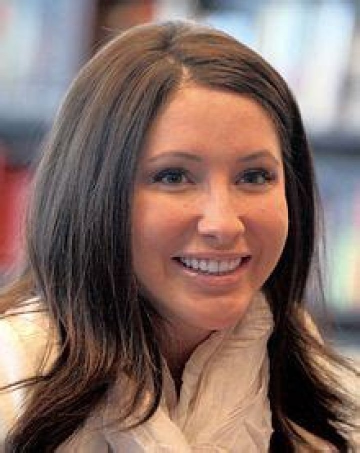 
How Much Money Does Bristol Palin Make? Latest Income Salary

