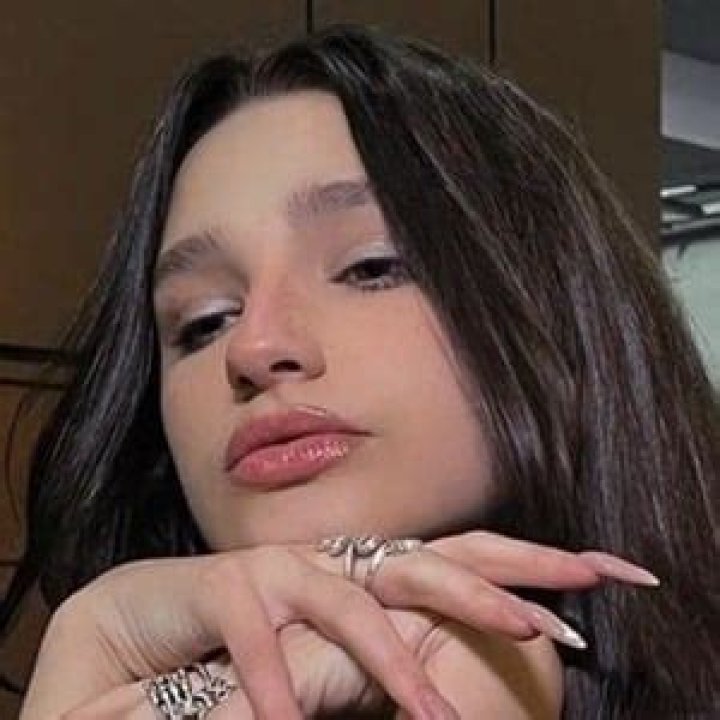 How Old Is Liza Anokhina? – Celebrity