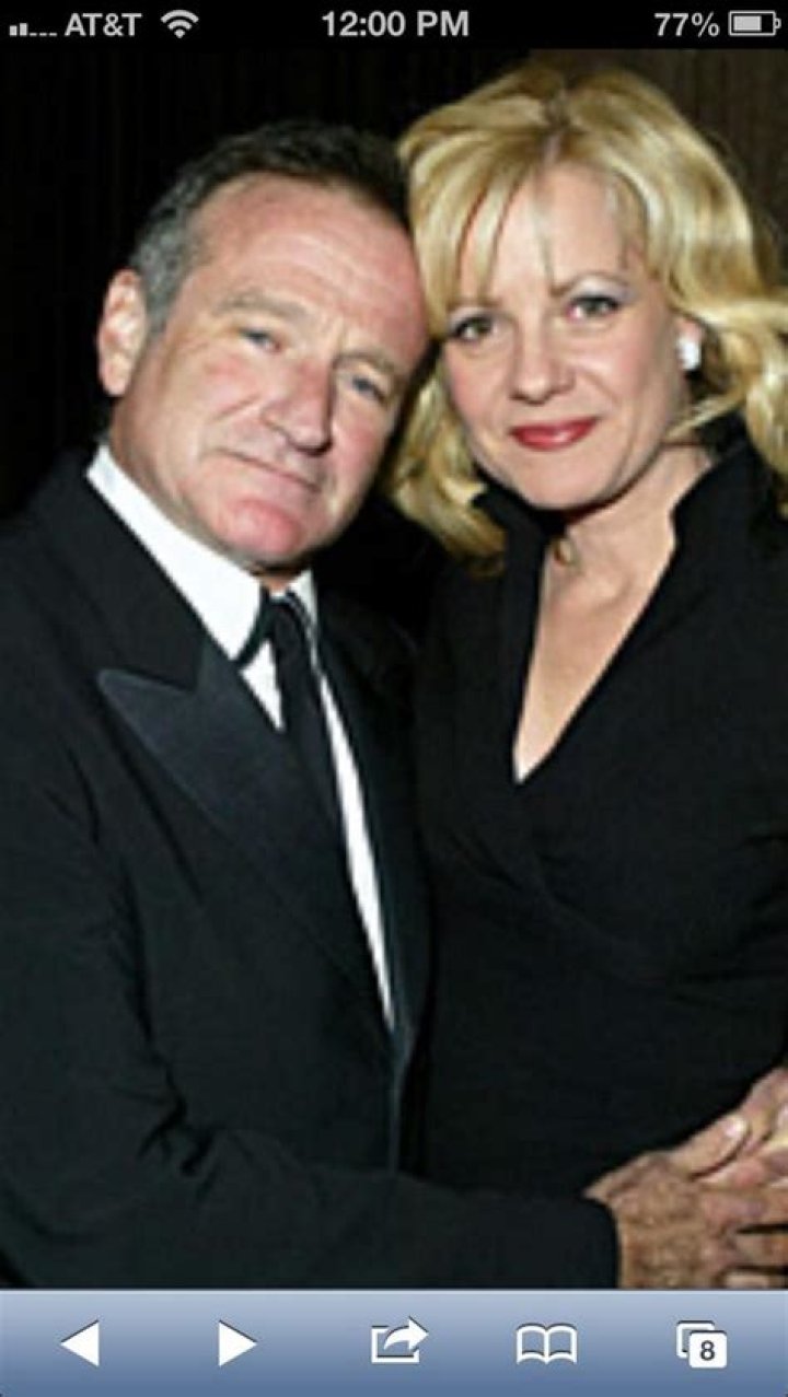 Is Bonnie Hunt still married? – Celebrity